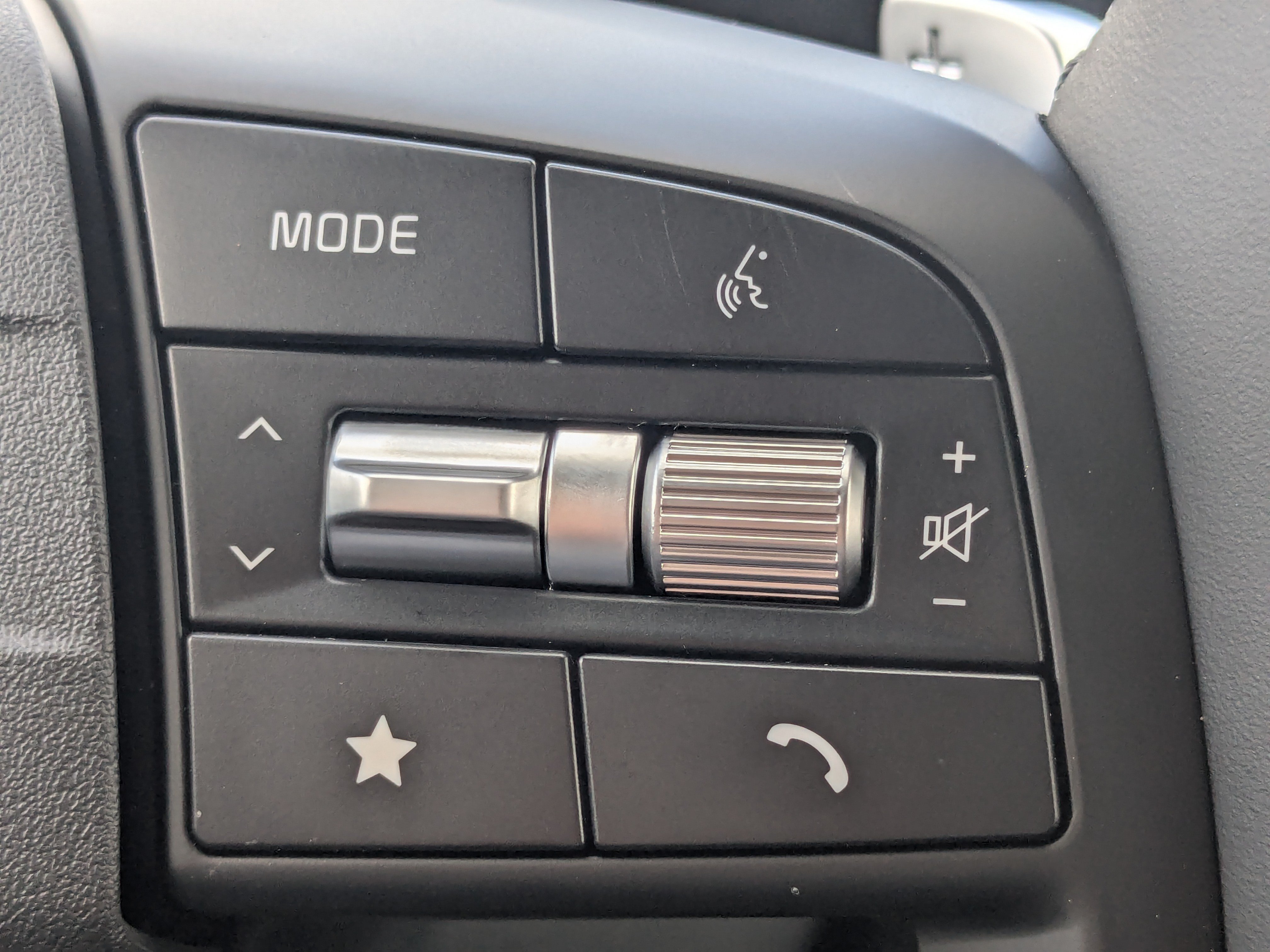 New 2026 Kia Sportage LX FWD image 30
