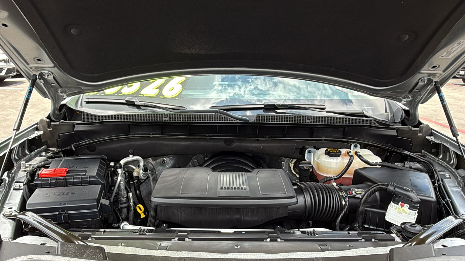 Used 2024 Chevrolet Tahoe Z71 w/ Luxury Package AWD/4WD image 32