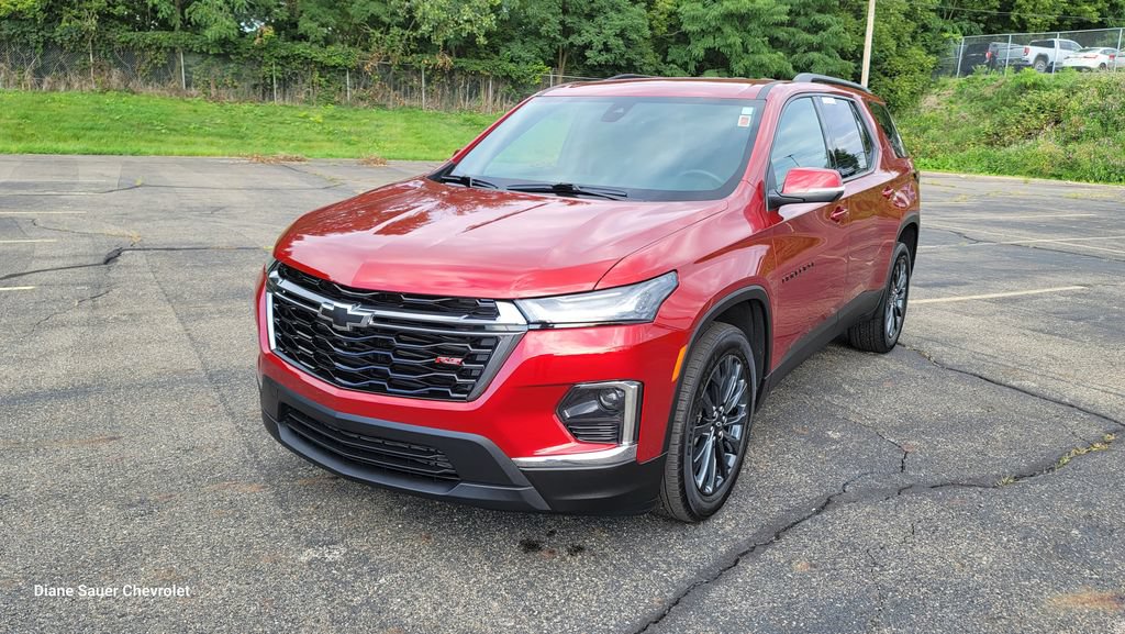 Used 2023 Chevrolet Traverse RS AWD/4WD image 5