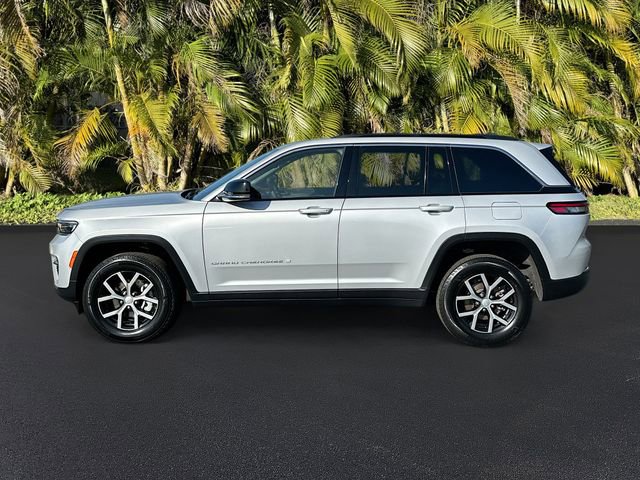 Used 2024 Jeep Grand Cherokee Limited AWD/4WD image 8