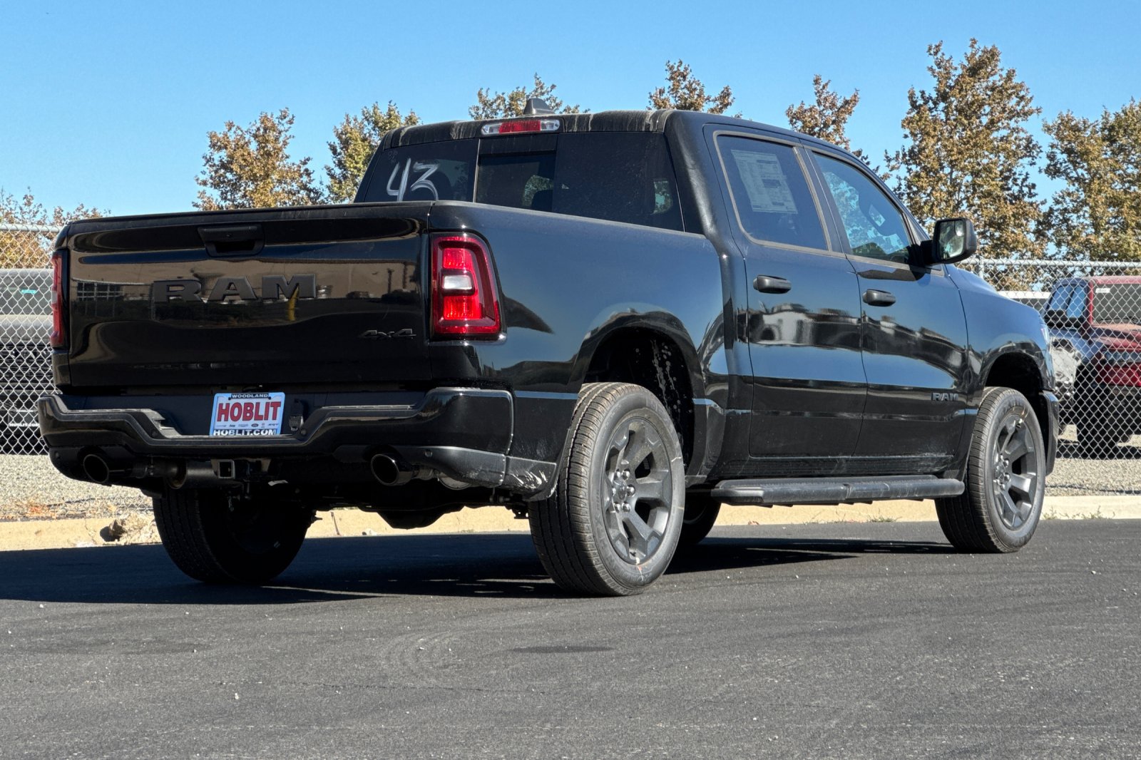New 2026 RAM 1500 Express AWD/4WD image 3