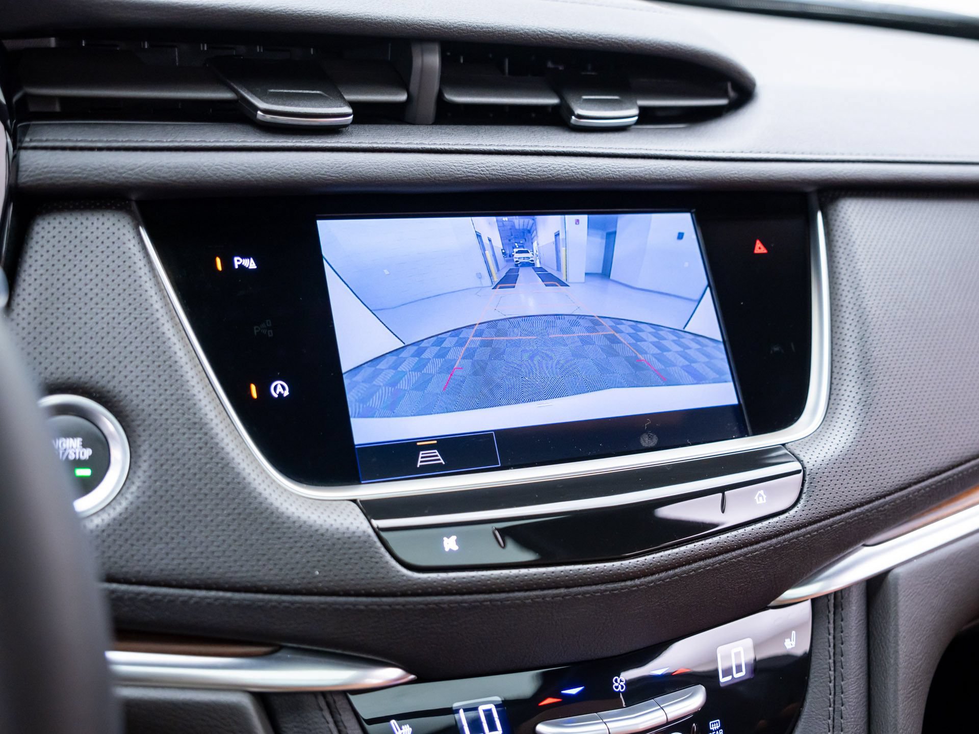 Certified 2025 Cadillac XT5 Premium Luxury AWD/4WD image 28