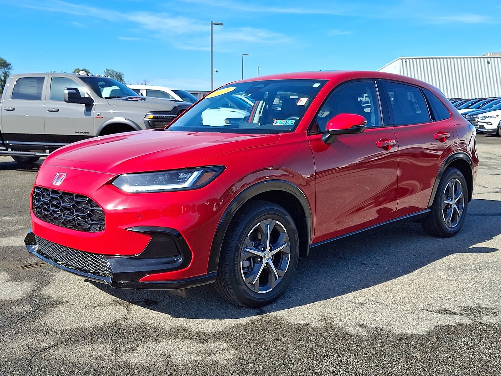 Used 2025 Honda HR-V EX-L image 3