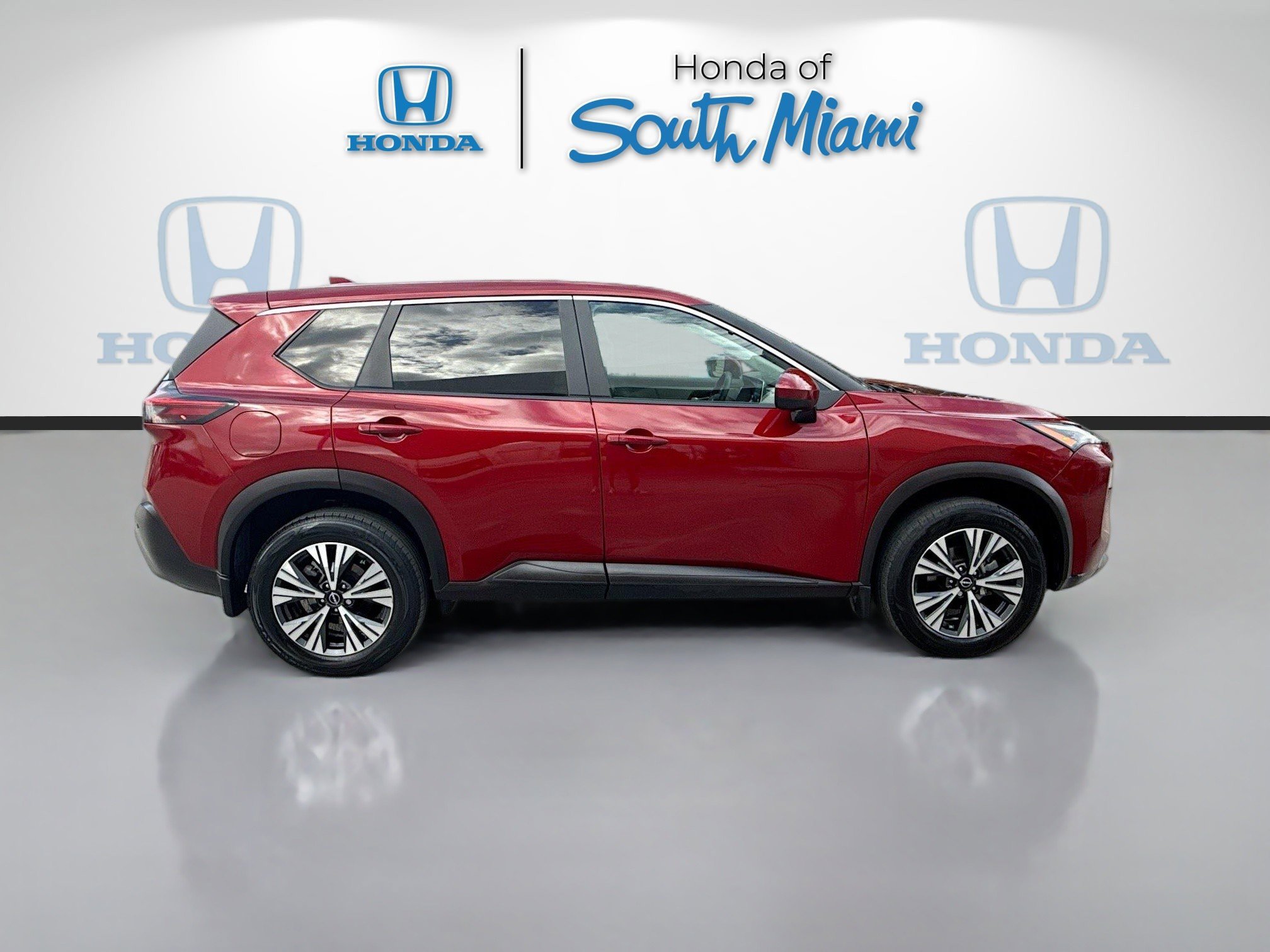 Used 2023 Nissan Rogue SV image 8