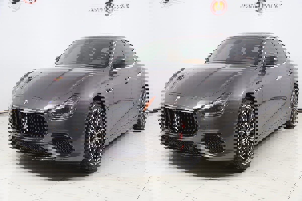 Used 2022 Maserati Ghibli Modena image 5