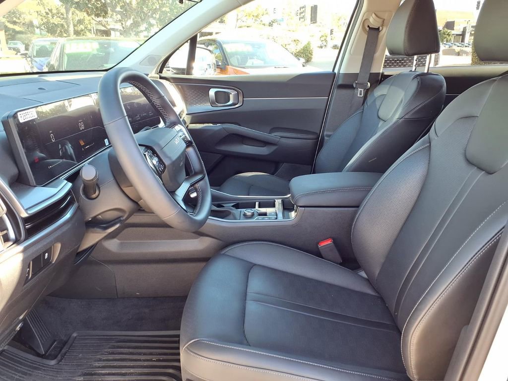 Used 2026 Kia Sorento S w/ S Panoramic Sunroof Package image 9