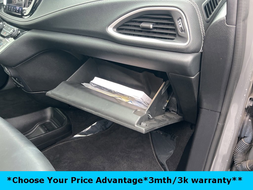 Certified 2022 Chrysler Pacifica Touring-L w/ S Appearance Package image 33