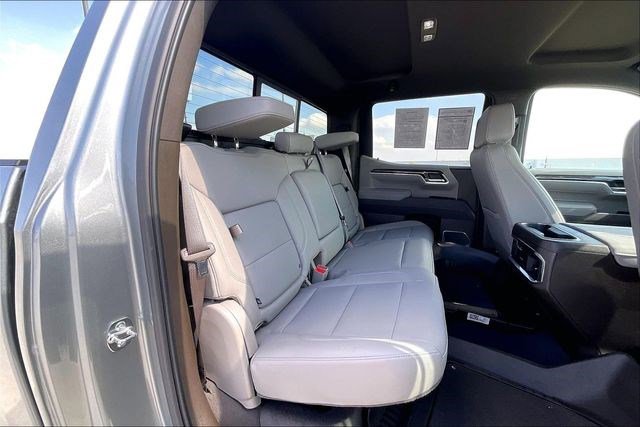 Used 2025 Chevrolet Silverado 1500 LTZ image 33