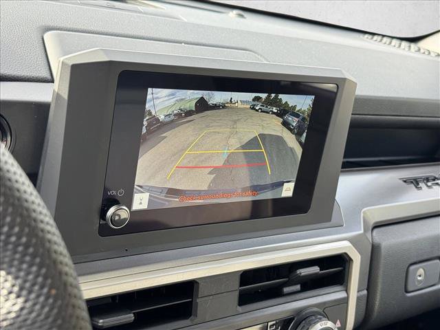 Certified 2025 Toyota Tacoma SR5 AWD/4WD image 14