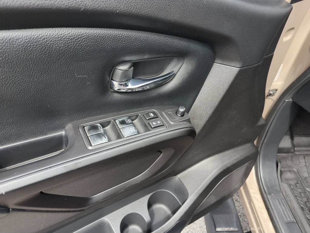 Used 2022 Nissan Titan PRO-4X w/ Off Road Protection Package AWD/4WD image 18