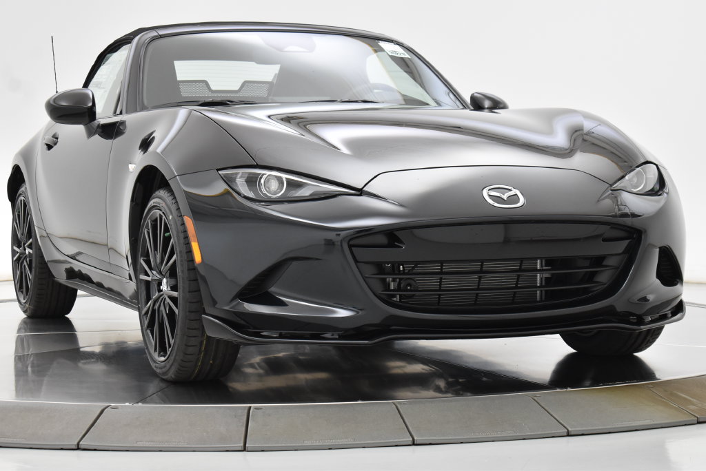 New 2026 MAZDA MX-5 Miata Club w/ Weather Package RWD image 12
