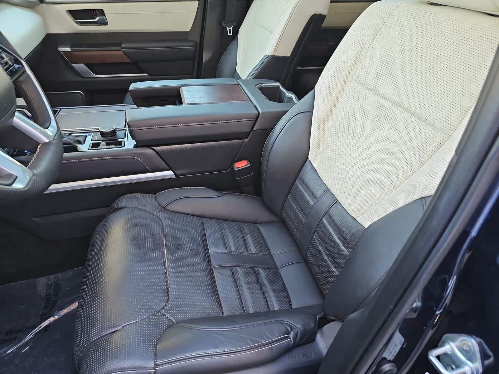 Used 2025 Toyota Sequoia Capstone AWD/4WD image 15