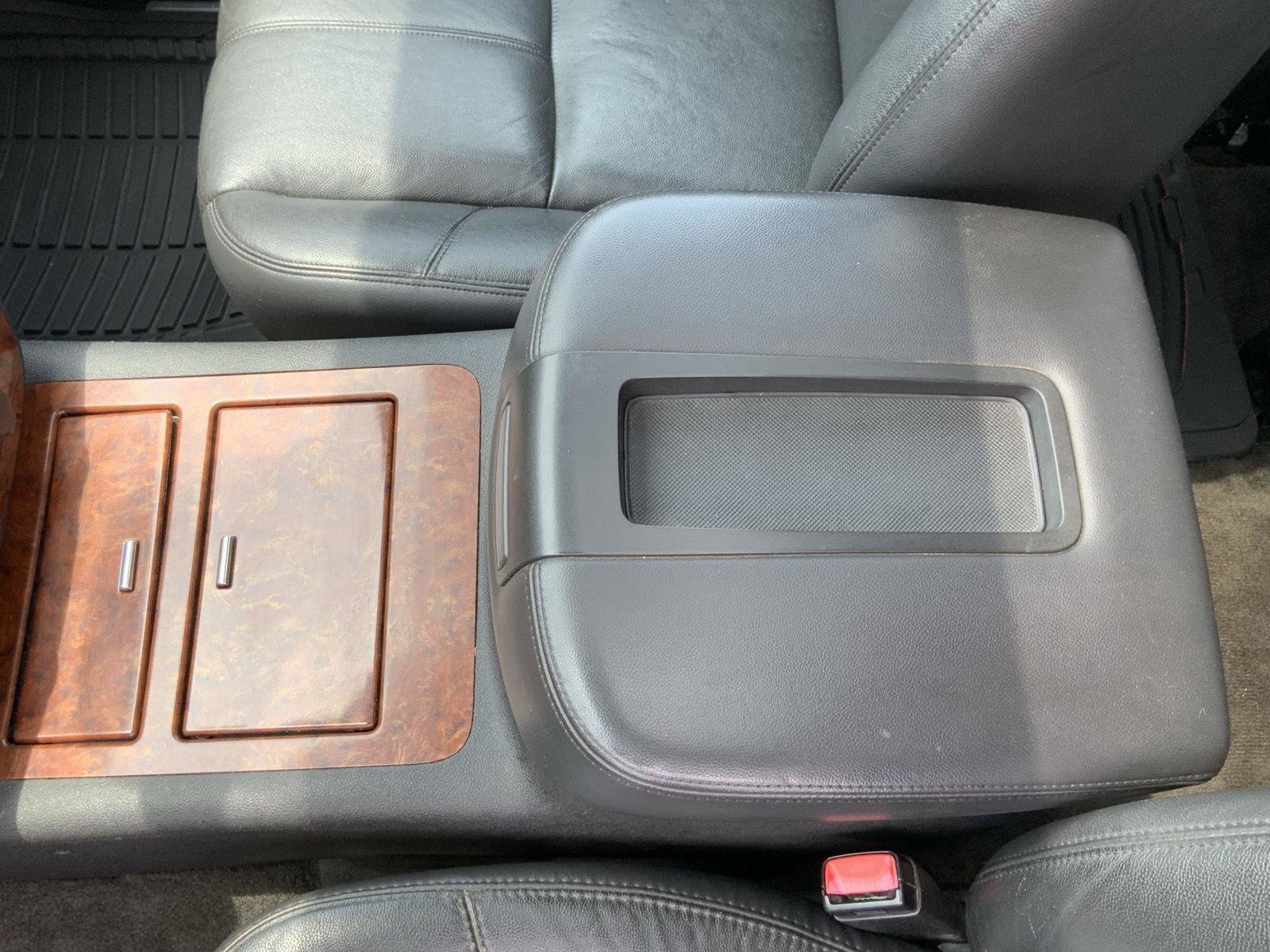 Used 2008 Chevrolet Avalanche LTZ w/ LTZ Preferred Equipment Group AWD/4WD image 37