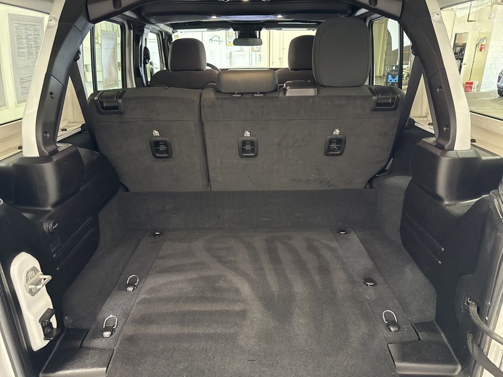 Used 2024 Jeep Wrangler Unlimited Rubicon 4xe image 13