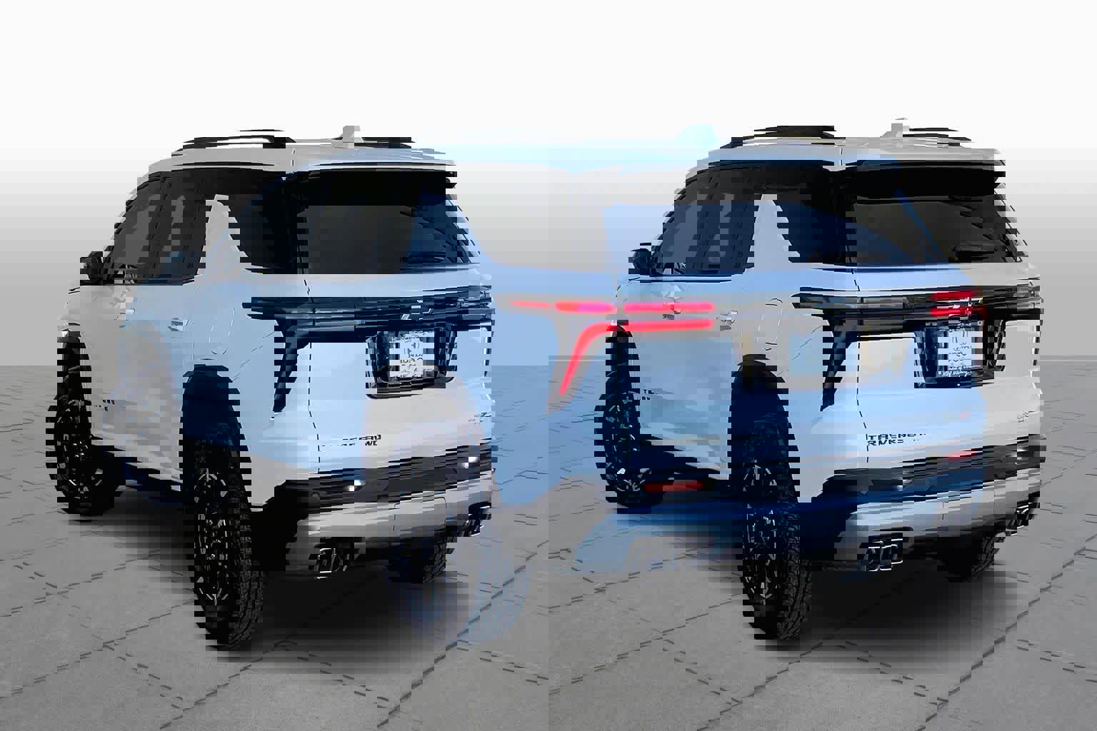 Used 2024 Chevrolet Traverse Z71 image 12