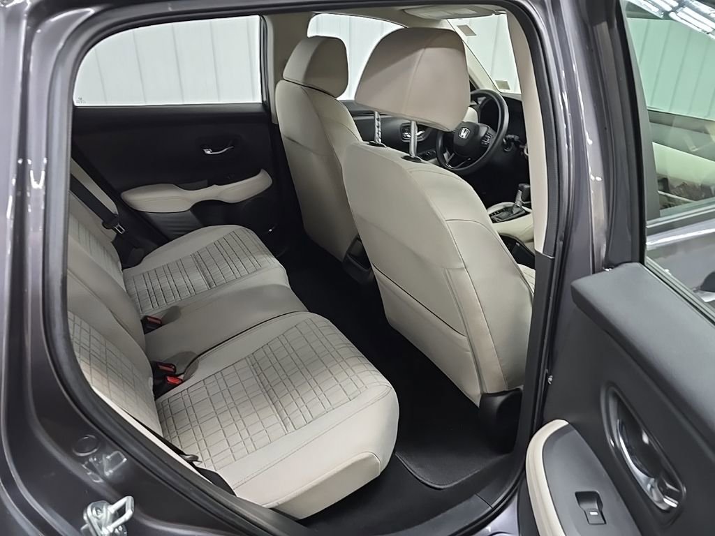 Used 2023 Honda HR-V LX image 17
