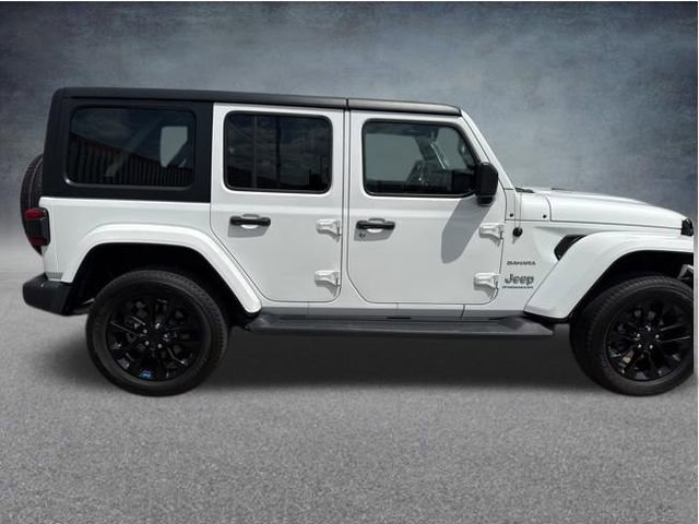 Used 2023 Jeep Wrangler Unlimited Sahara w/ Cold Weather Group AWD/4WD image 8