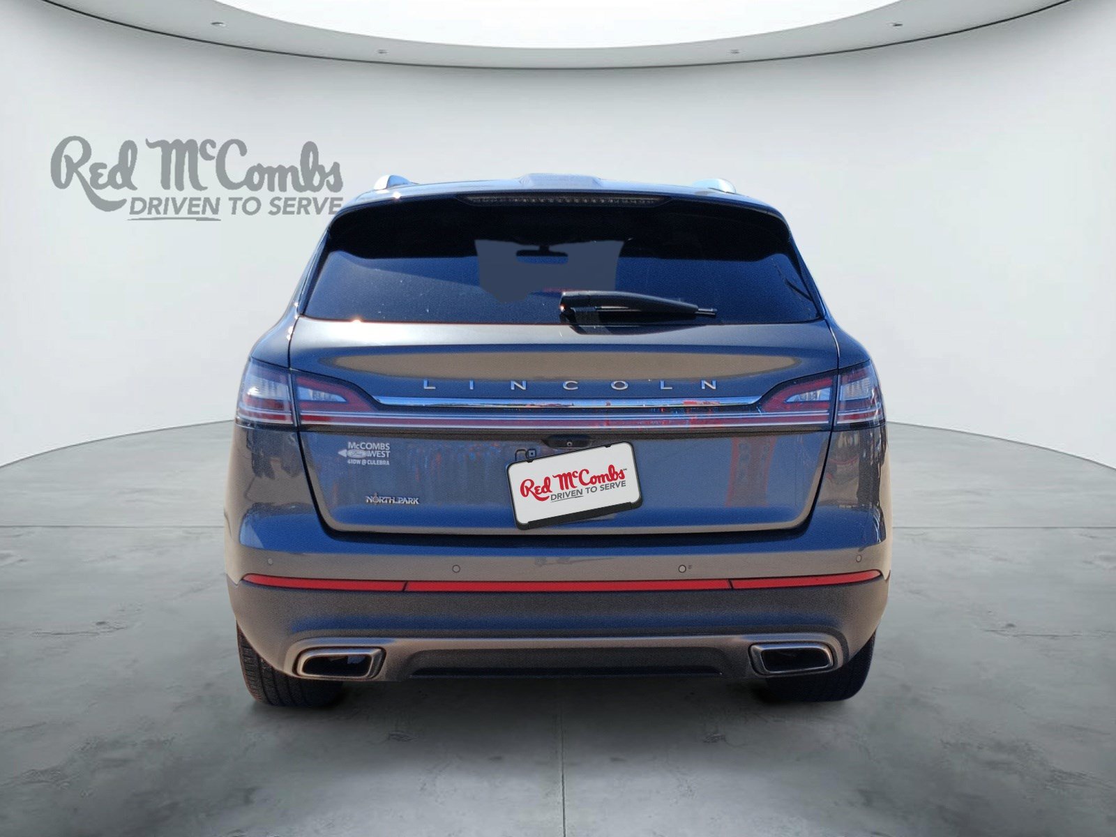 Used 2023 Lincoln Nautilus Reserve w/ Monochromatic Package FWD image 6