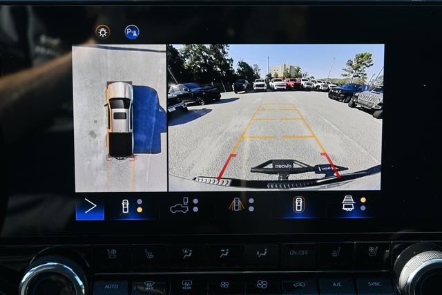 Used 2024 Chevrolet Colorado ZR2 w/ ZR2 Convenience Package III image 20