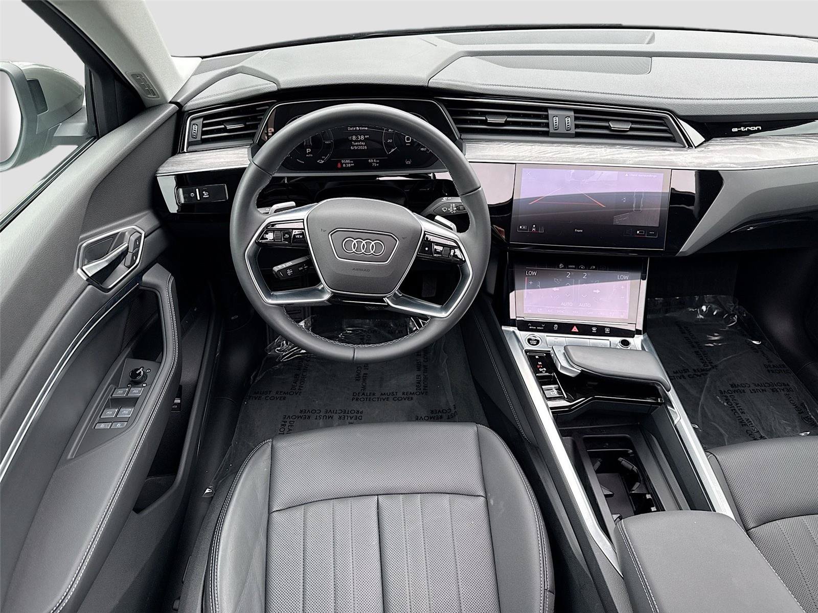 Certified 2024 Audi Q8 e-tron Premium Plus w/ Premium Plus Package AWD/4WD image 24