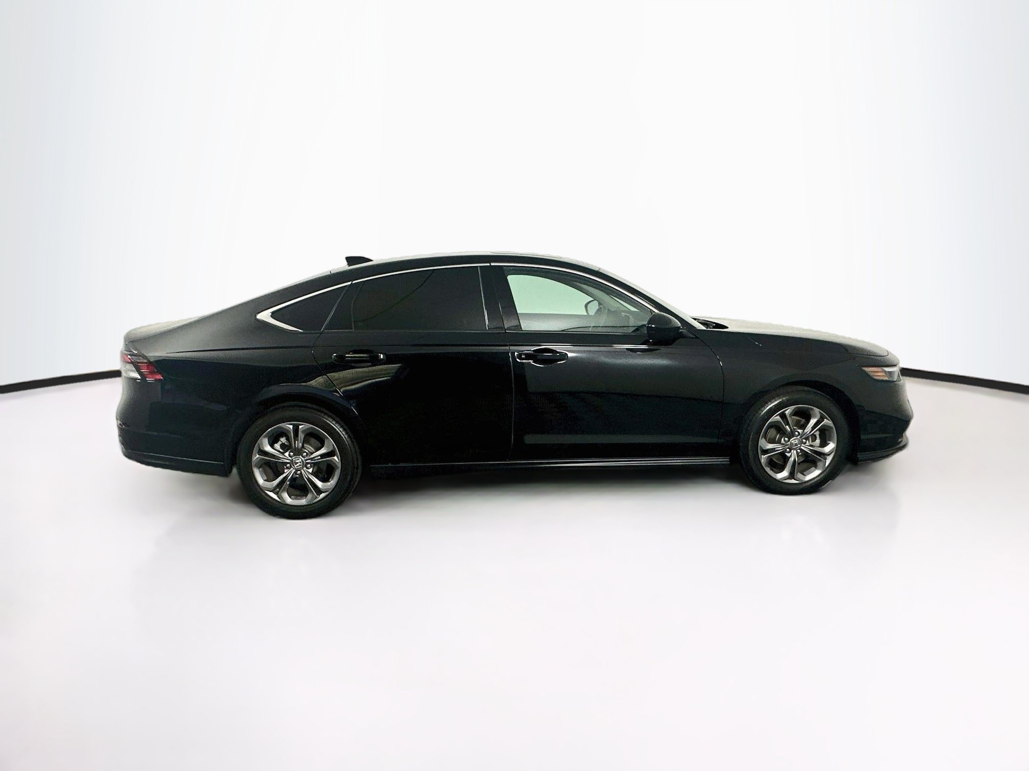 Used 2024 Honda Accord EX image 10