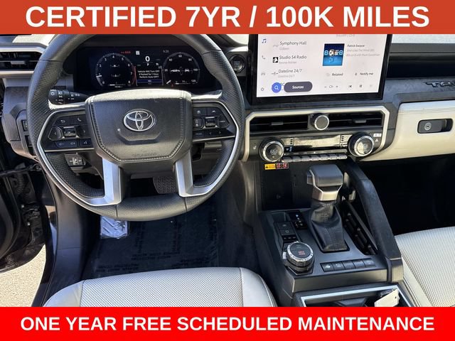 Used 2025 Toyota Tacoma Limited AWD/4WD image 18