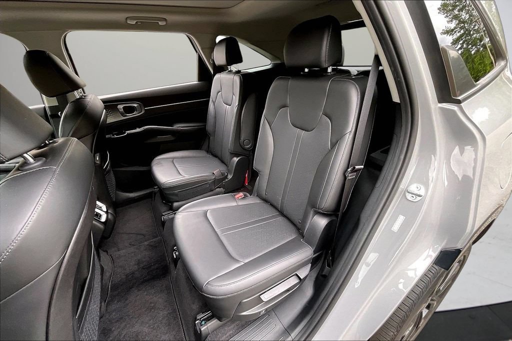 Used 2023 Kia Sorento SX AWD/4WD image 25