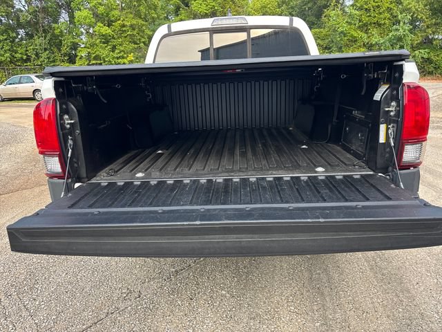 Used 2020 Toyota Tacoma SR5 w/ SR5 Appearance Package (SM) RWD image 11