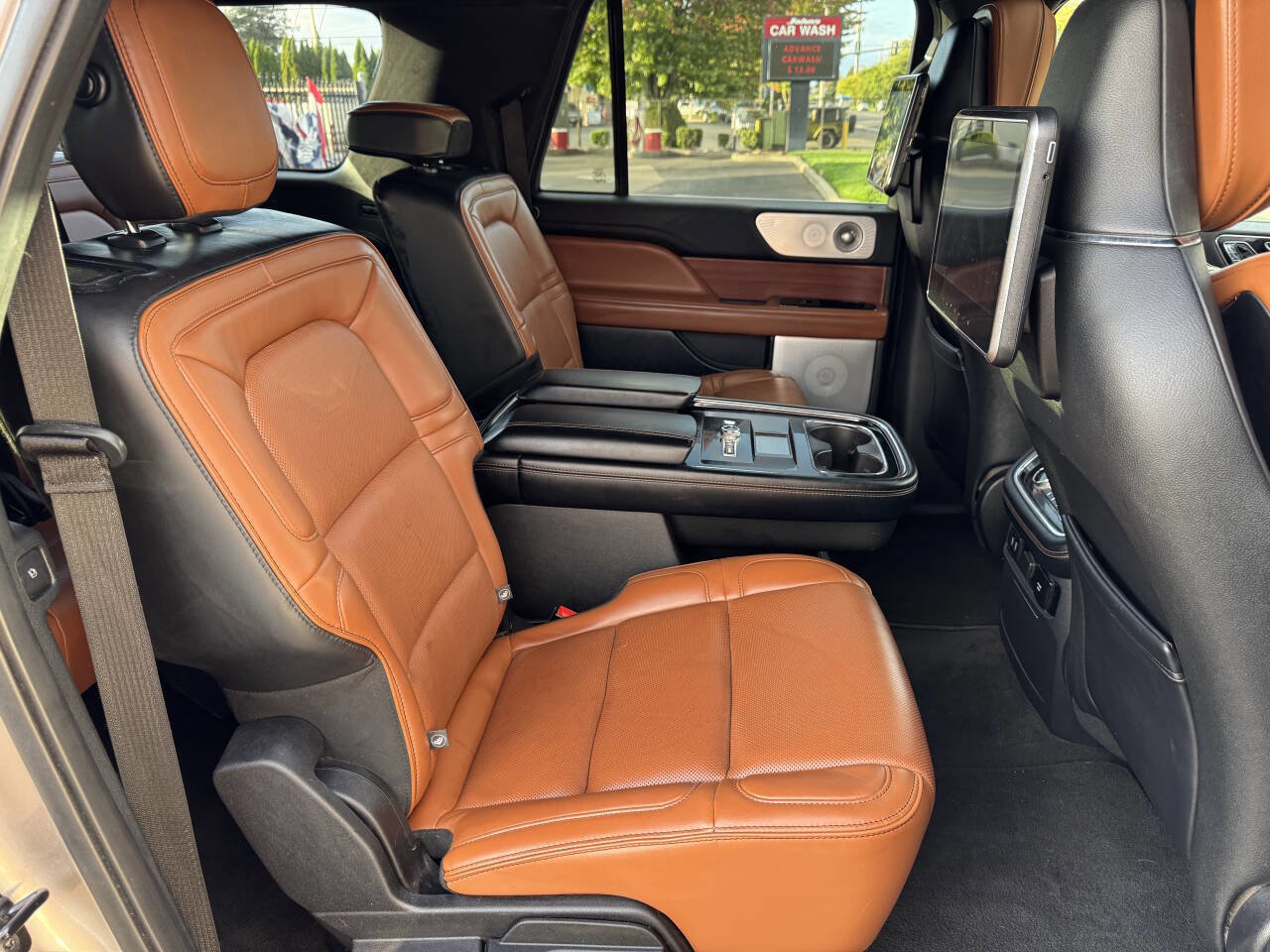 Used 2019 Lincoln Navigator L Reserve image 13