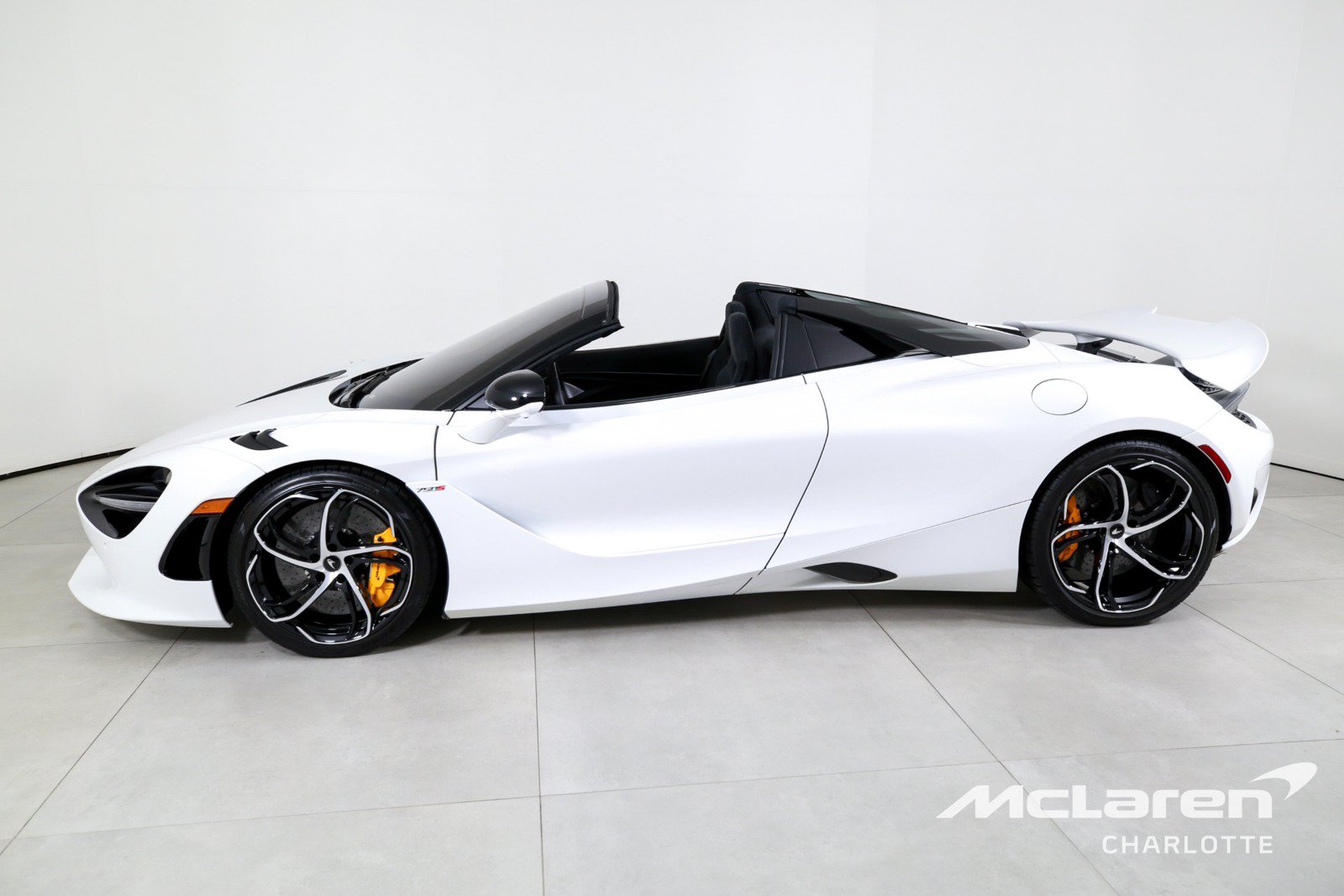 Used 2024 McLaren 750S Spider RWD image 7