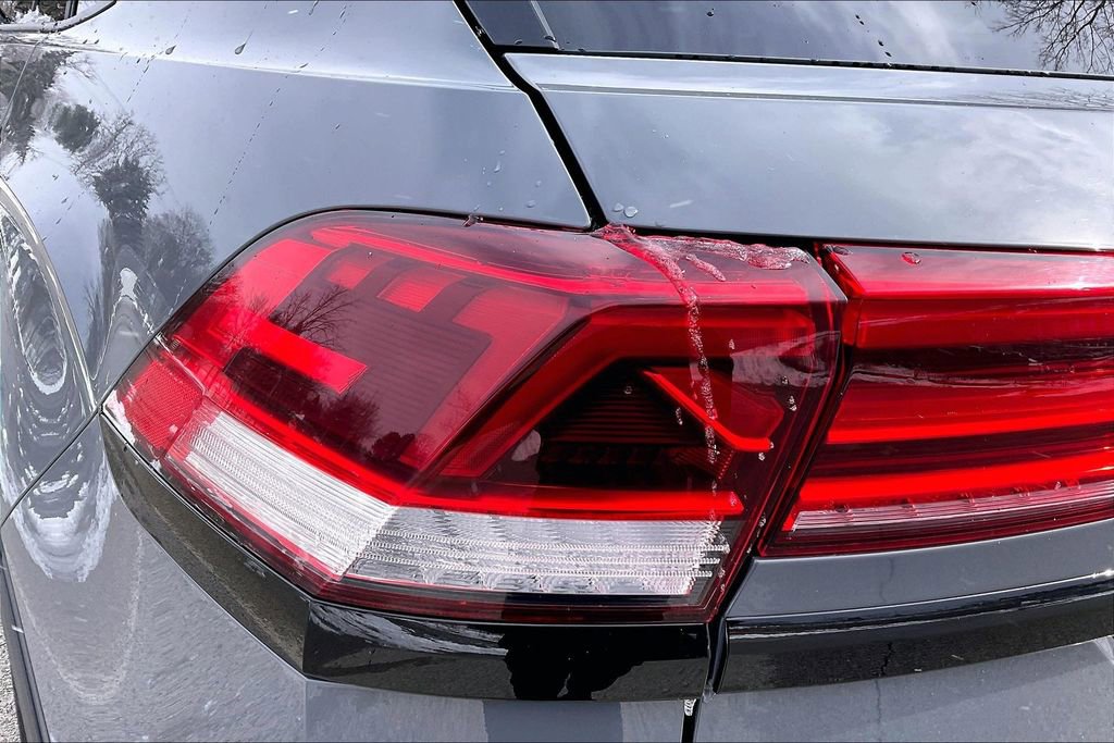 Used 2023 Volkswagen Atlas Cross Sport SEL R-Line image 30