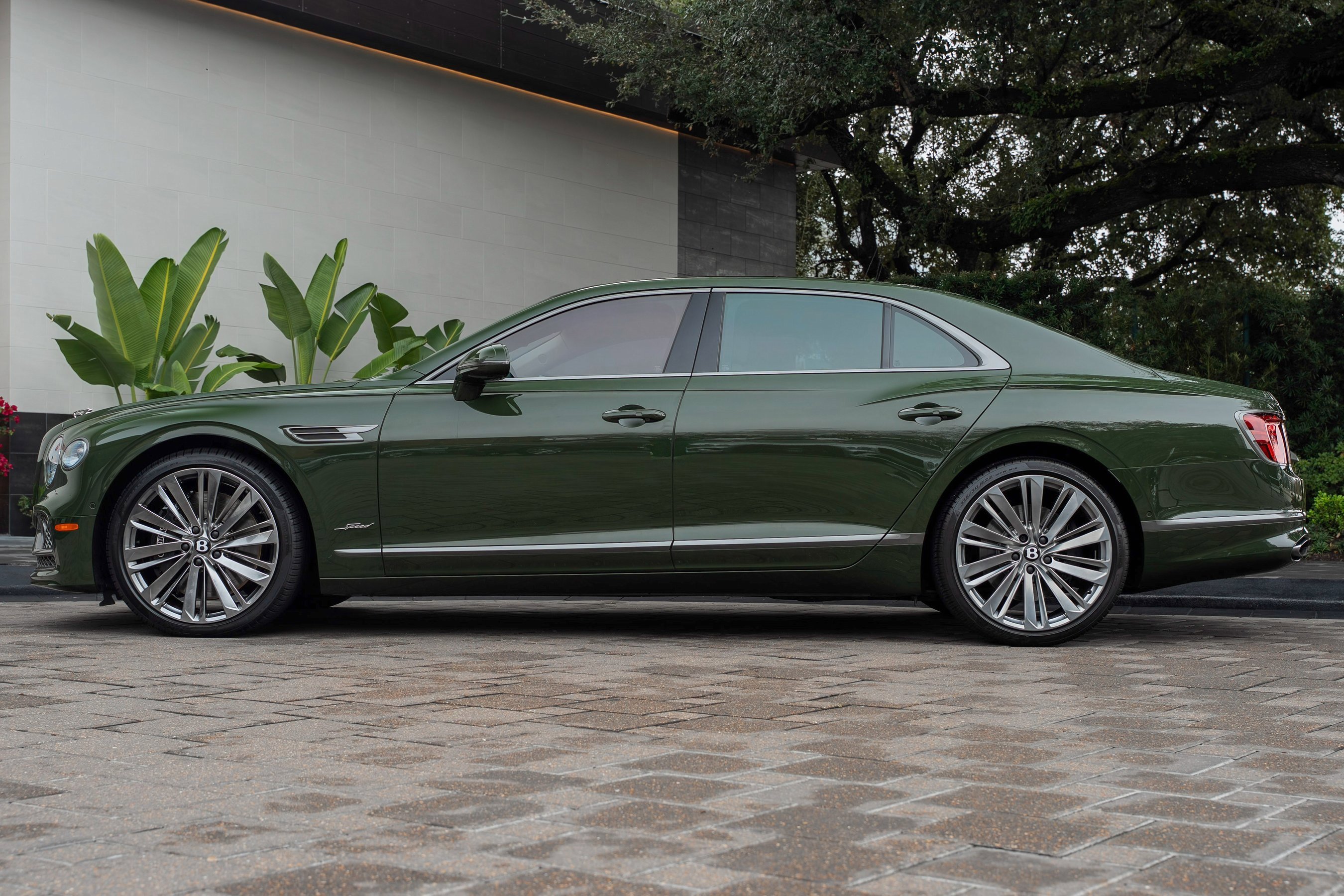 Used 2024 Bentley Flying Spur W12 image 52