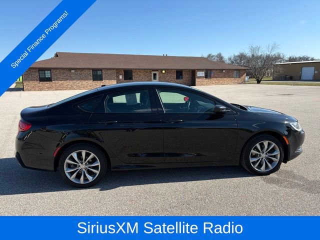 Used 2016 Chrysler 200 S image 8