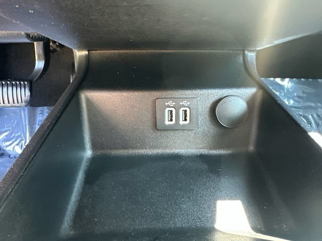 Used 2020 Ford Fusion Titanium FWD image 36
