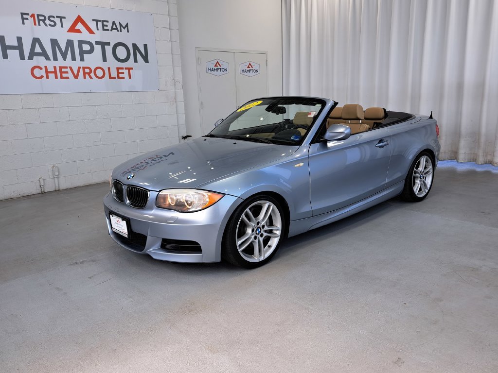 Used 2012 BMW 135i Convertible RWD image 2