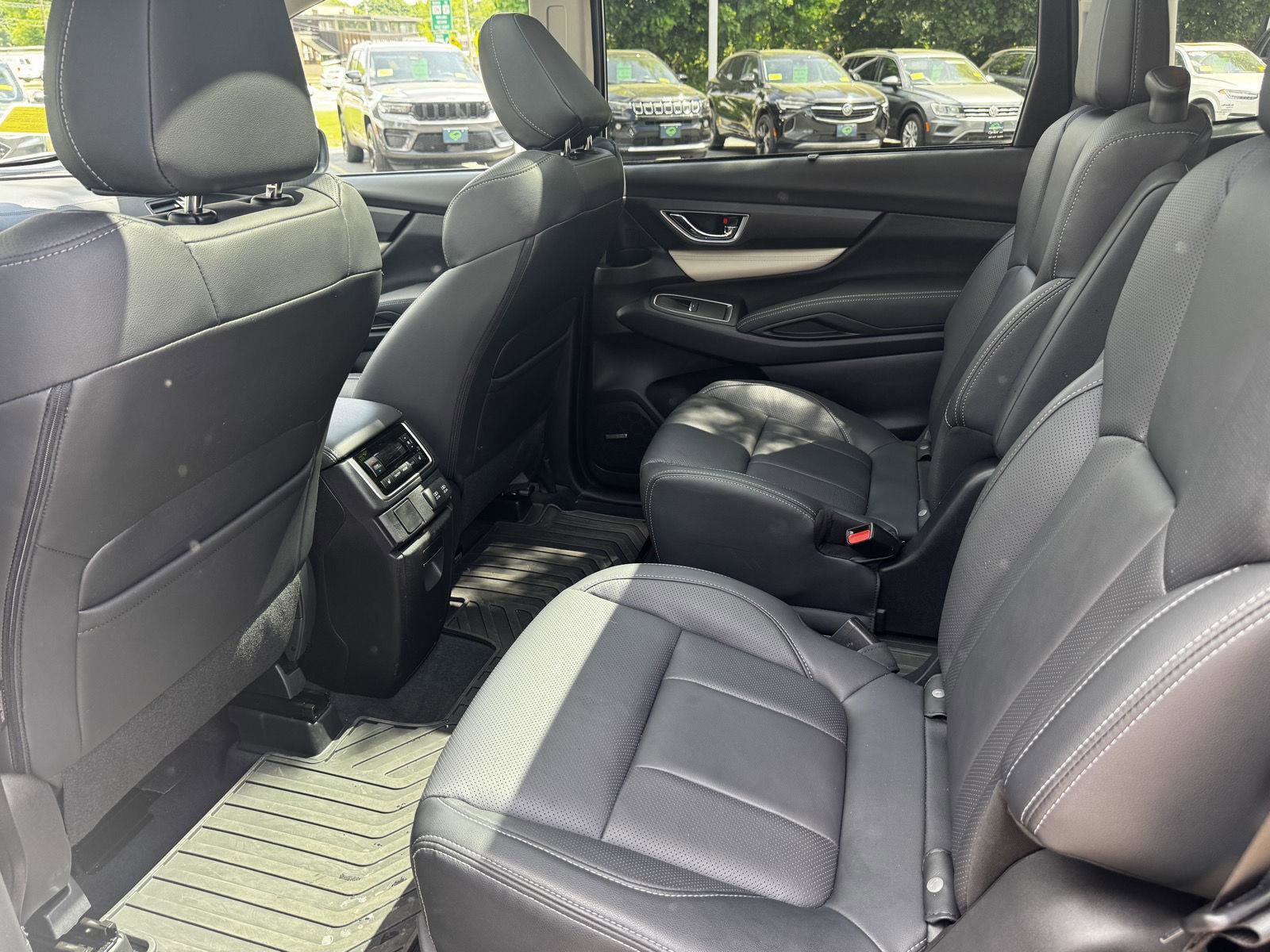Used 2022 Subaru Ascent Limited w/ Technology Package AWD/4WD image 18