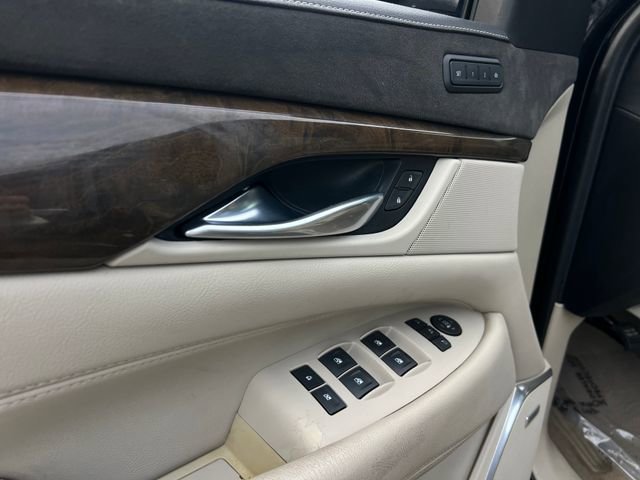 Used 2019 Cadillac Escalade ESV Luxury image 11