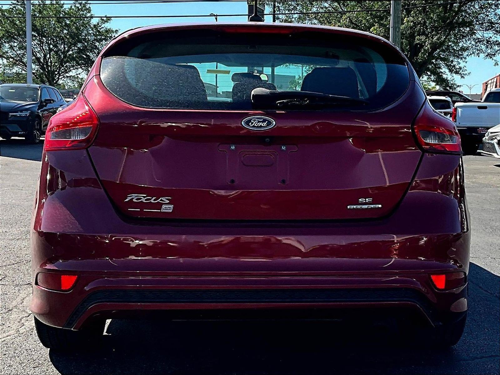 Used 2015 Ford Focus SE w/ SE Sport Package FWD image 5
