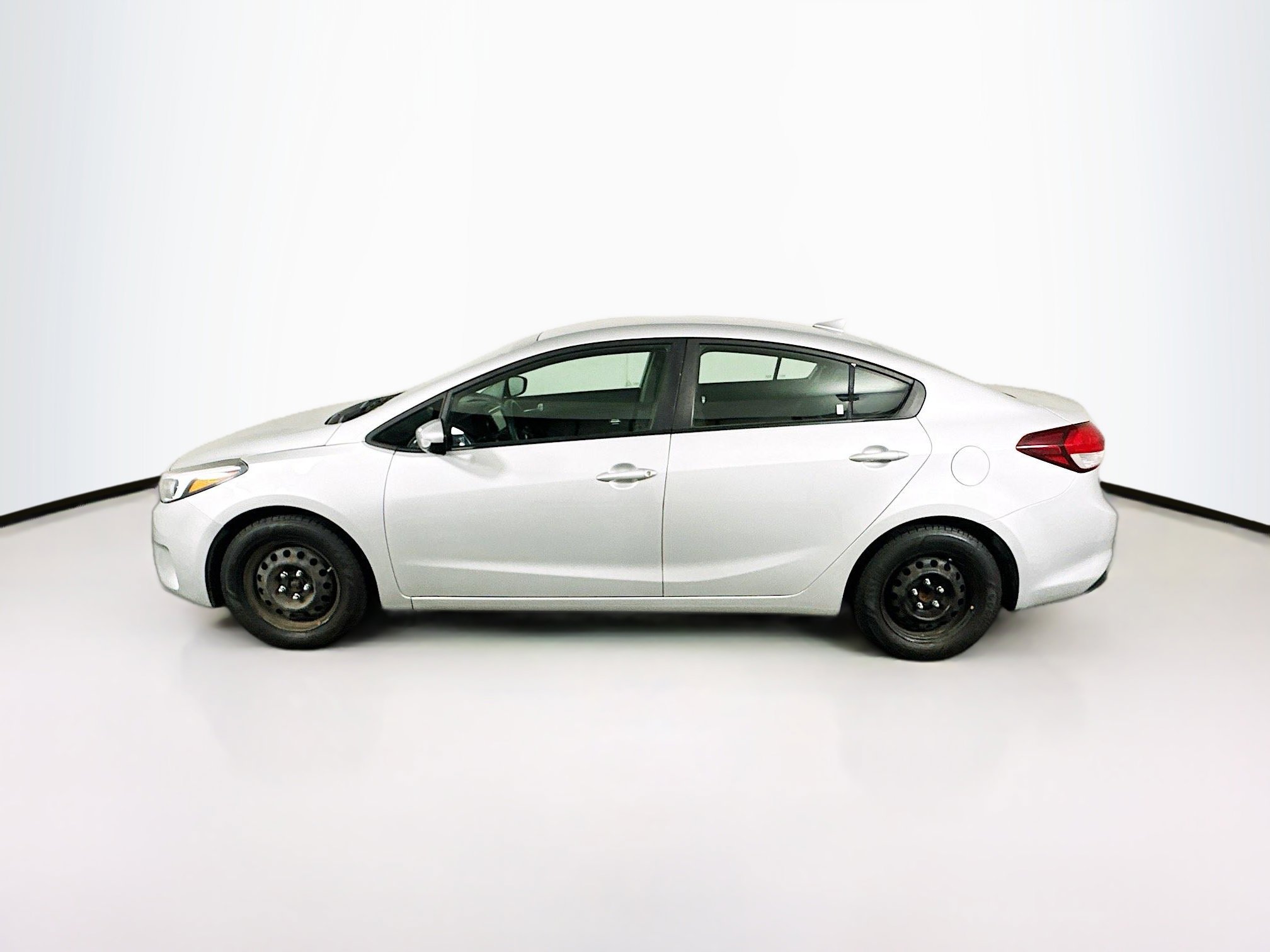 Used 2018 Kia Forte LX w/ LX Popular Package FWD image 4