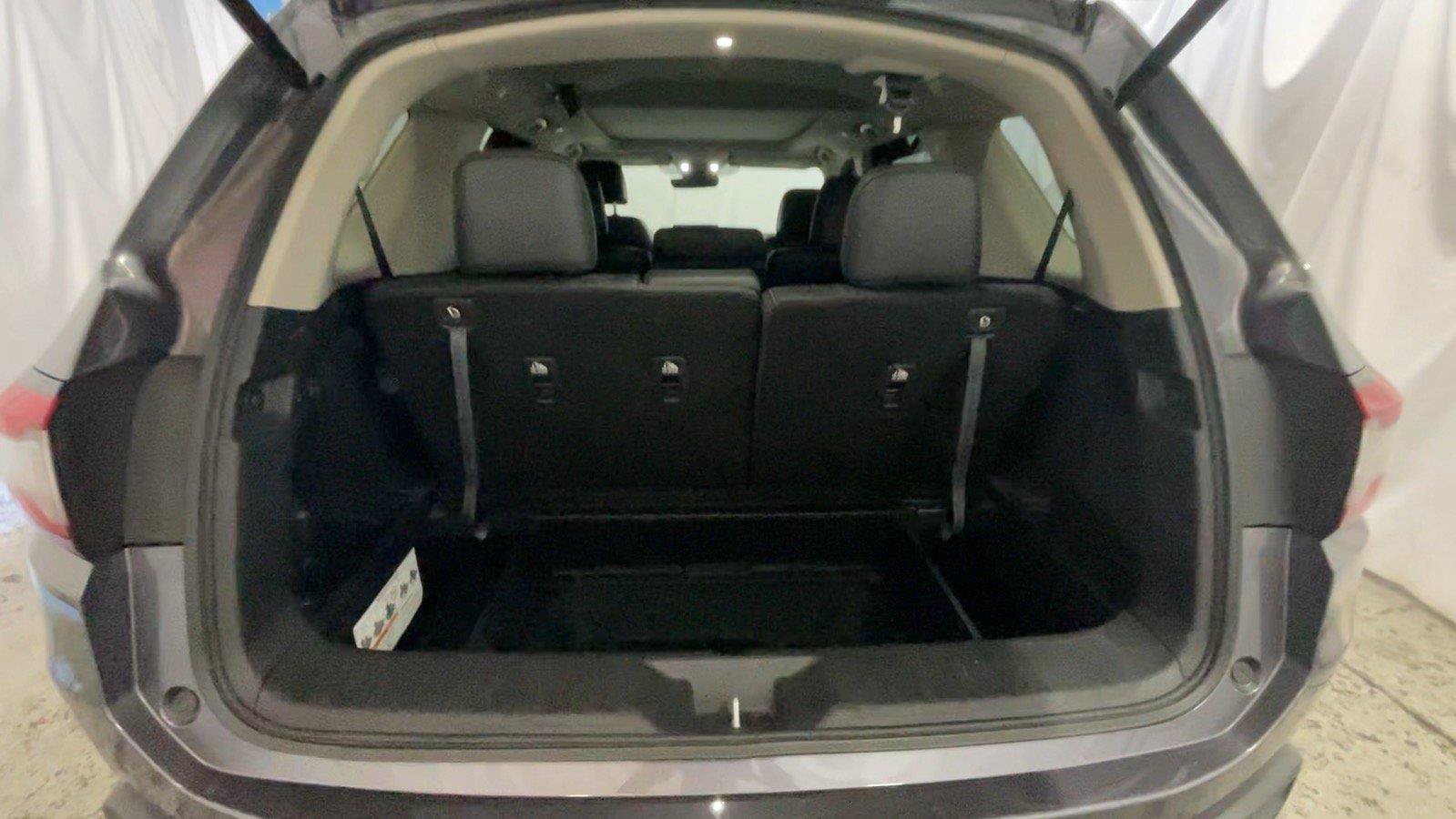 Used 2025 Honda Pilot Elite image 19