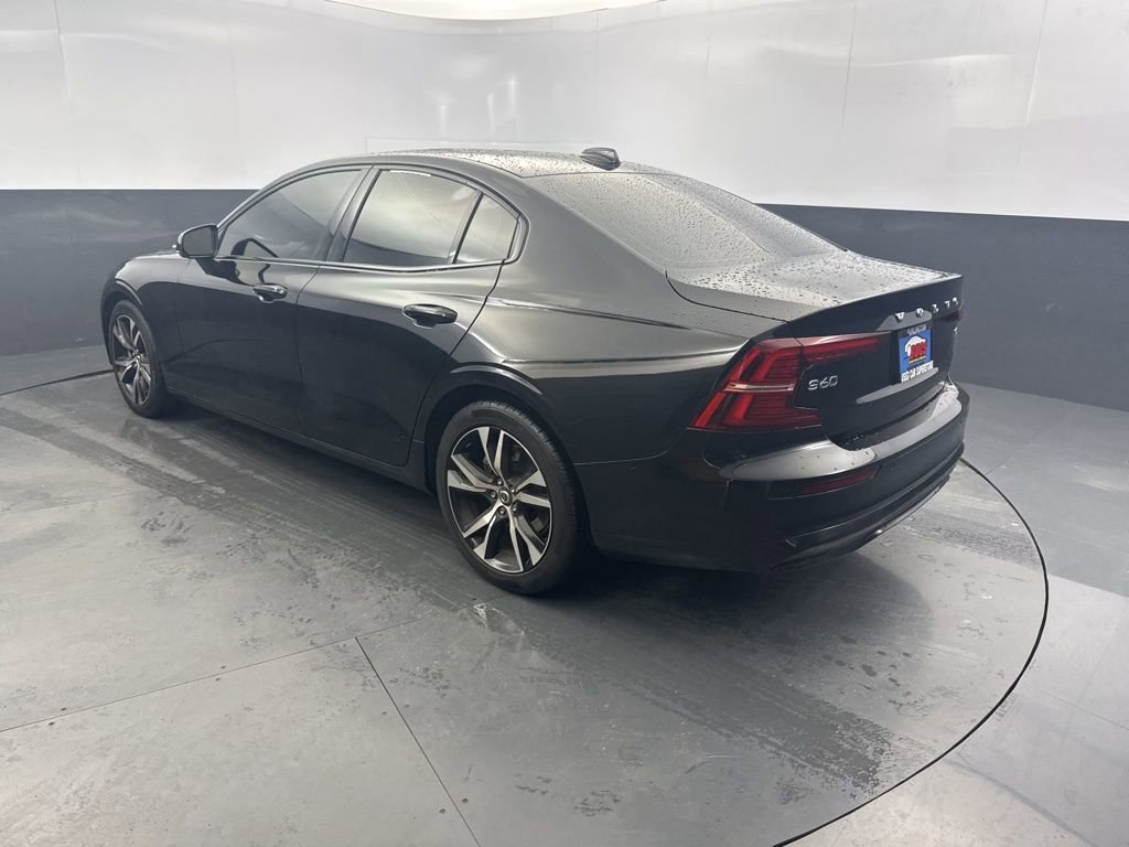Used 2024 Volvo S60 B5 Core image 3