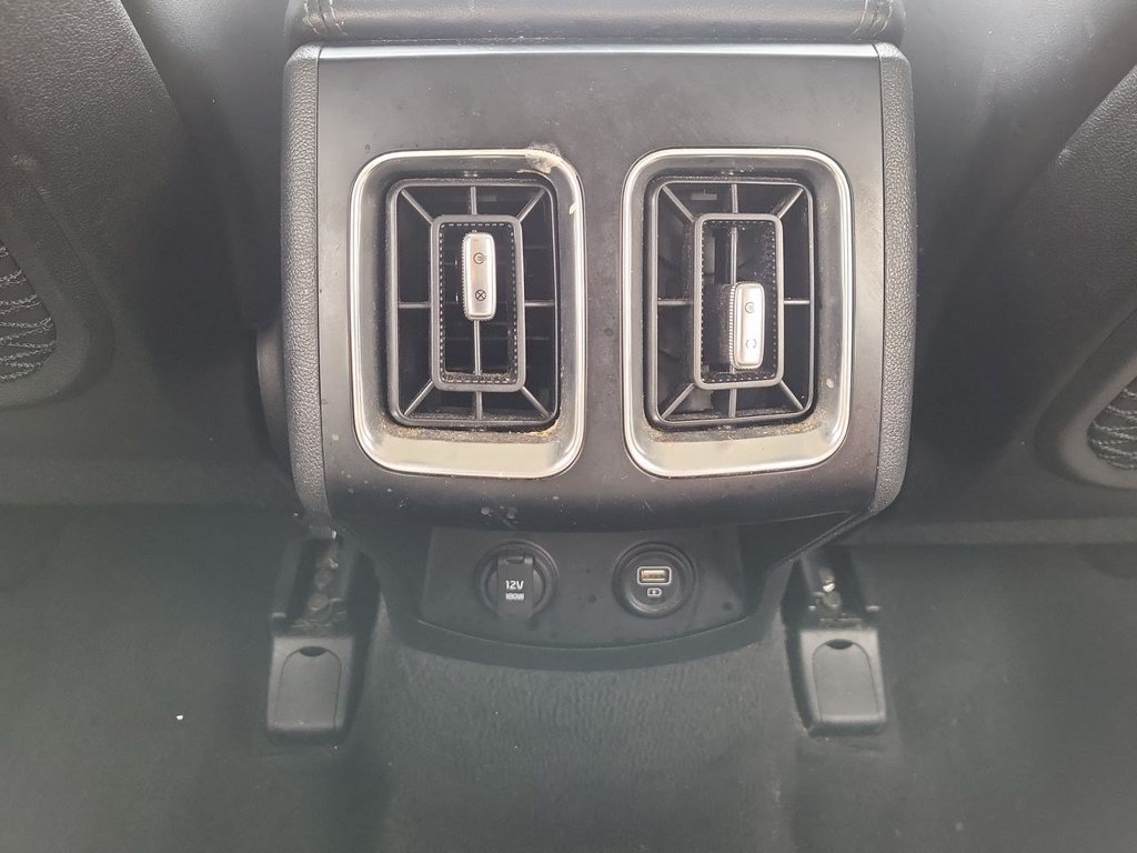 Used 2023 Kia Sorento S w/ Panoramic Sunroof Package FWD image 28