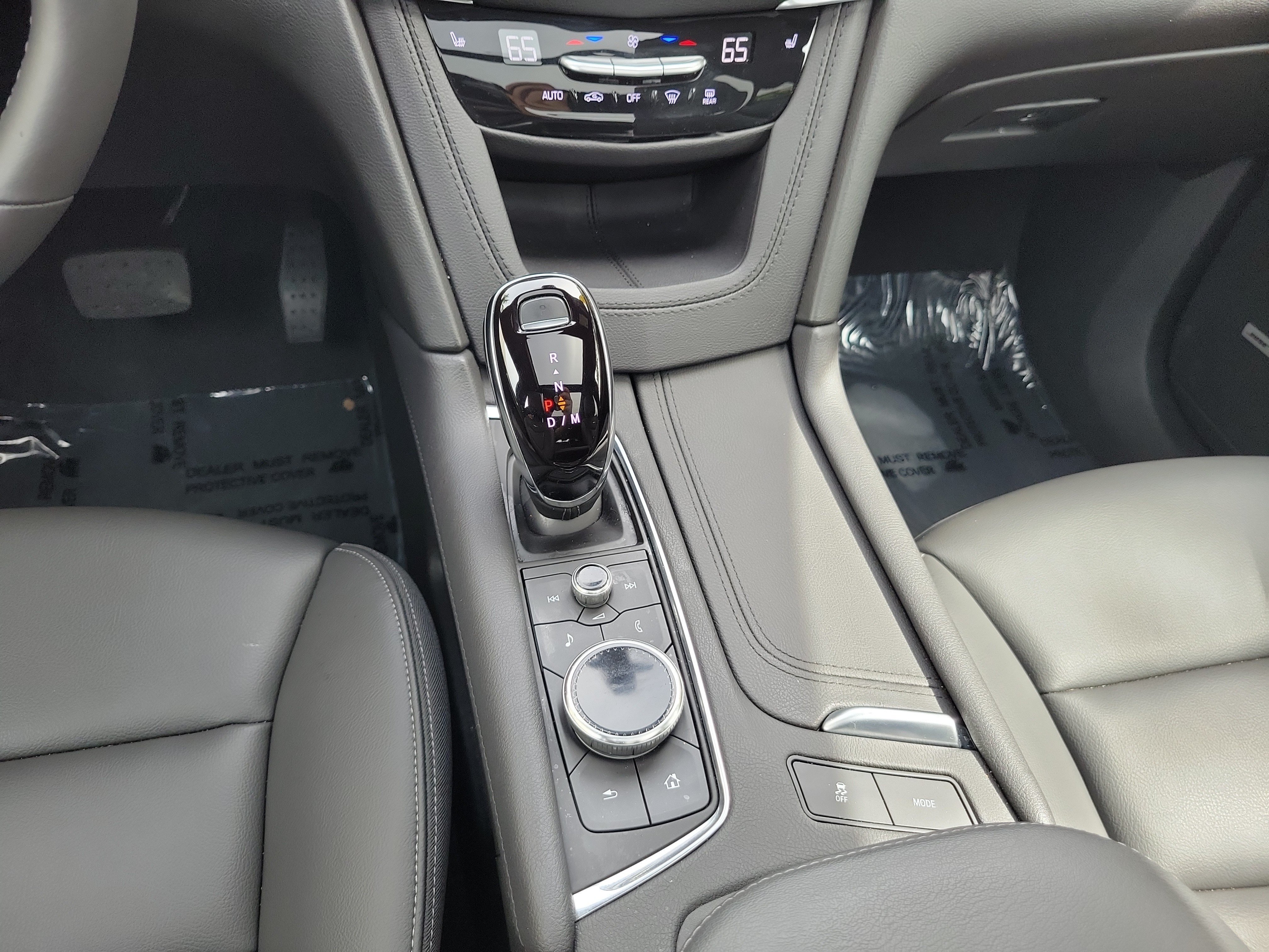 Used 2025 Cadillac XT6 Luxury FWD image 21