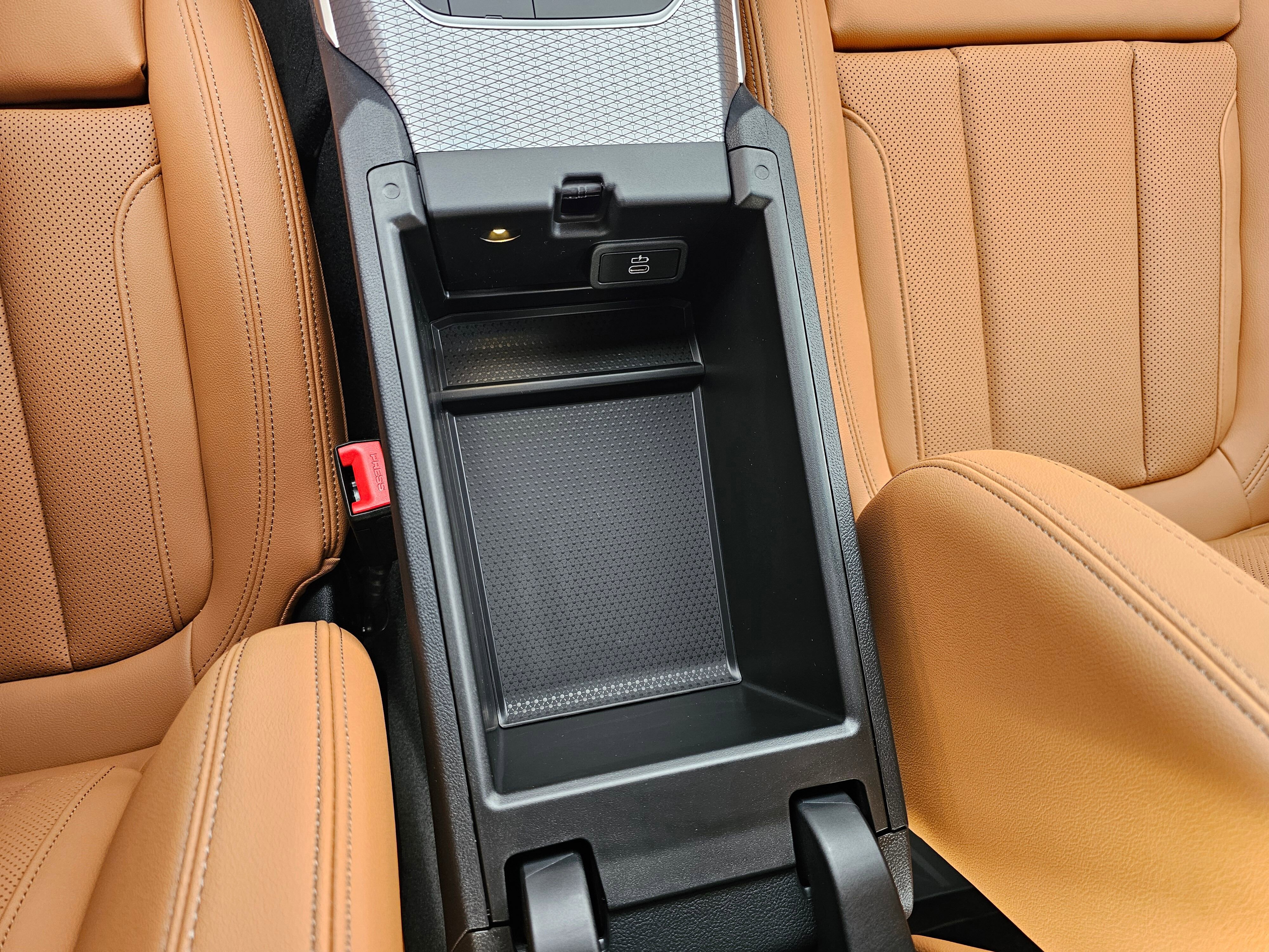 New 2026 BMW 330i xDrive Sedan w/ M Sport Package image 25