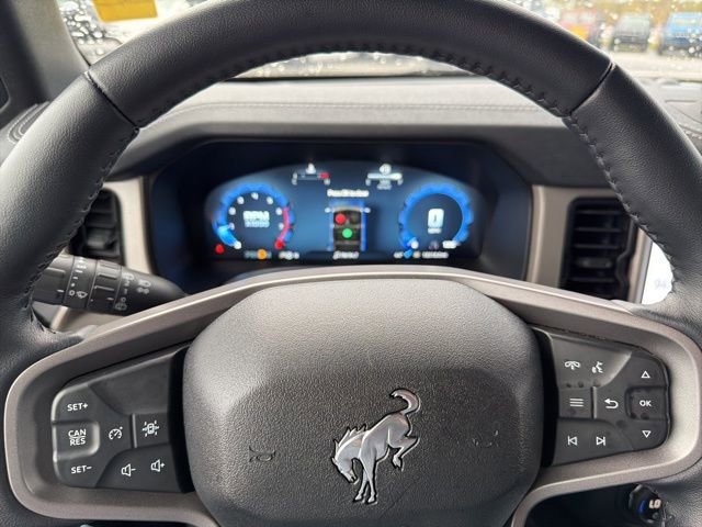 Used 2025 Ford Bronco Outer Banks image 13