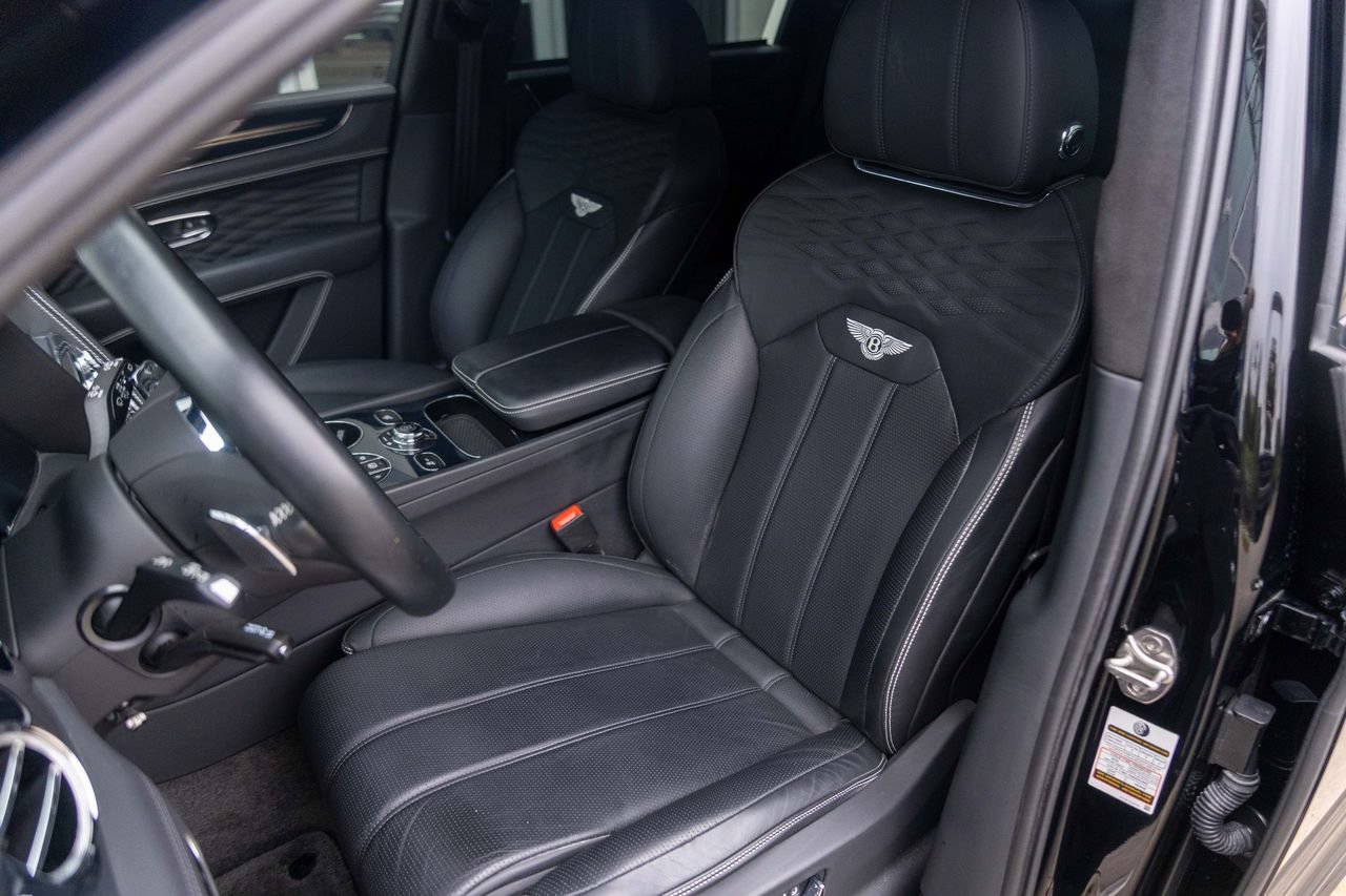 Certified 2024 Bentley Bentayga AWD/4WD image 22