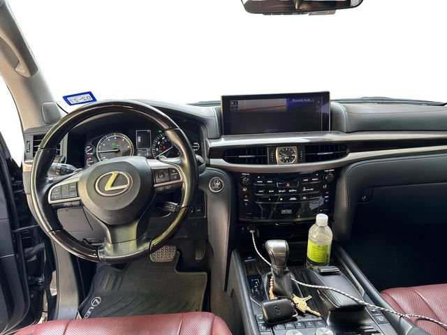 Used 2021 Lexus LX 570 4WD w/ Luxury Package image 9