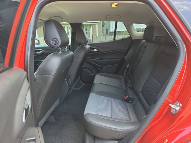 Certified 2024 Chevrolet Trax LT w/ Driver Confidence Package FWD image 24