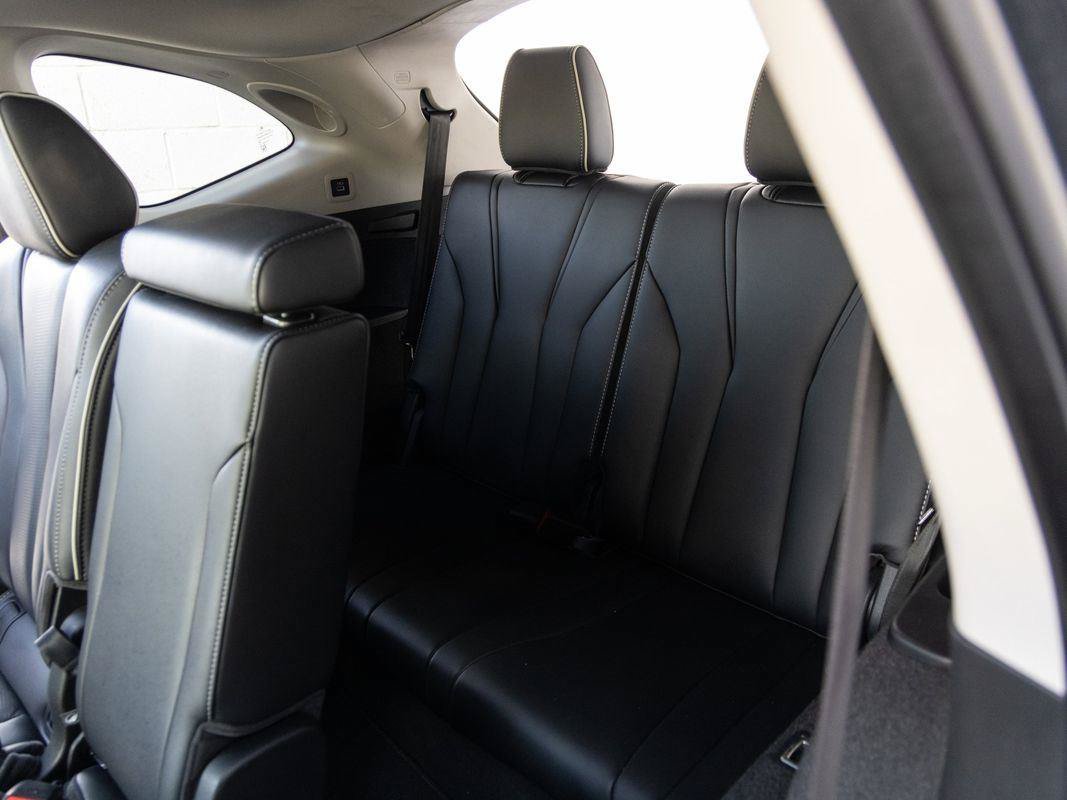 Used 2024 Acura MDX w/ Advance Package AWD/4WD image 17