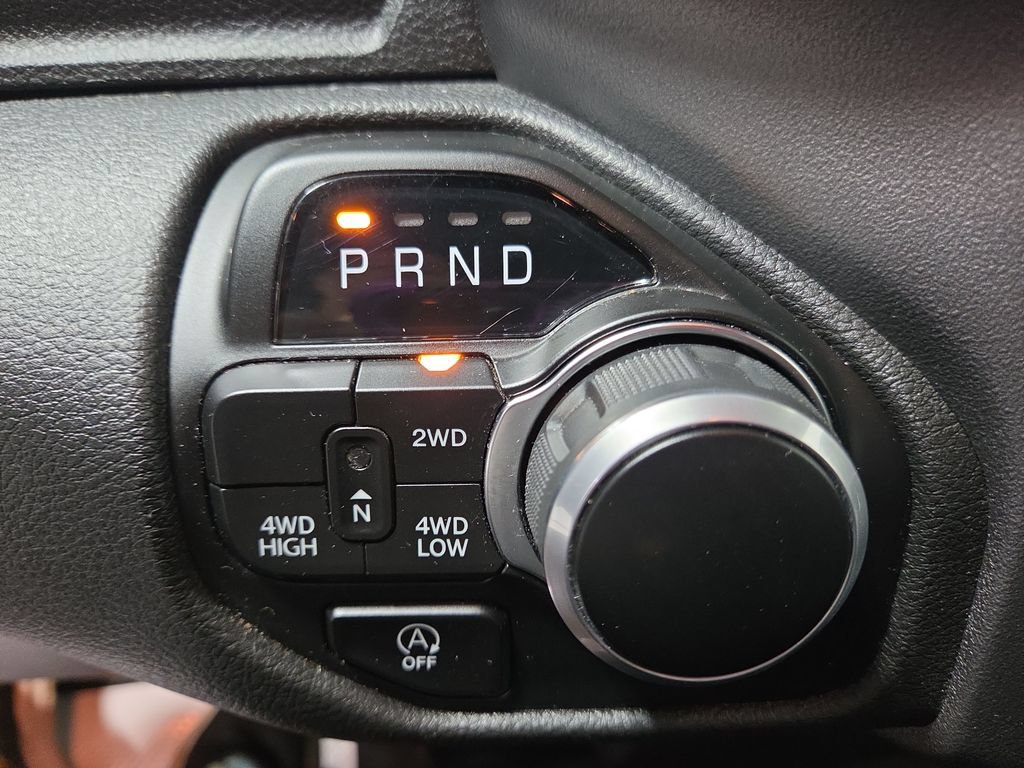 Used 2024 RAM 1500 Big Horn AWD/4WD image 38